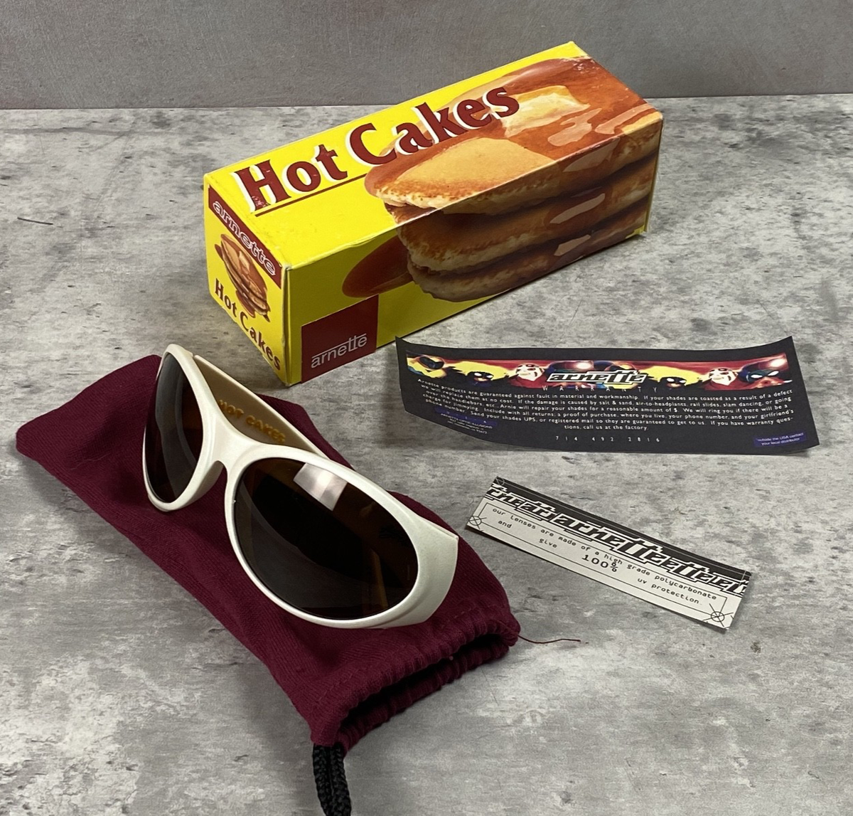 旧ロゴ　ARNETT HOT CAKES サングラス ホットケーキ Vintage 2000s Y2K Arnette Hot Cakes Sunglasses White Frame Bronze