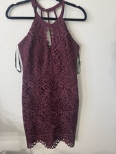 Guess Dress Size 6, Wine Color, 1 Small Flaw On Neck Strap Material Loose. Pics.