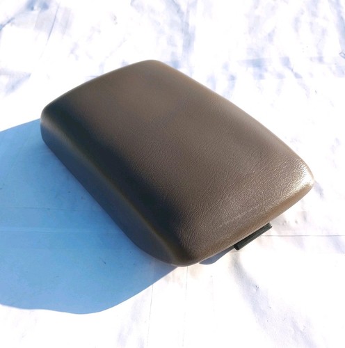 1997-2001 Toyota Camry 98 00 Center Console Lid Top Armrest Brown 99-01 Solara 