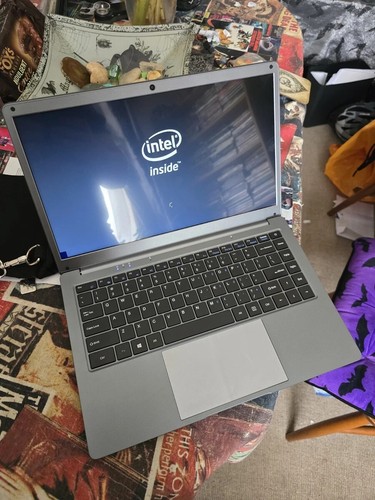 14 inch laptop 6GB Memory, 2.4 ghz 128 gb ROM HD display screen. - Picture 9 of 12