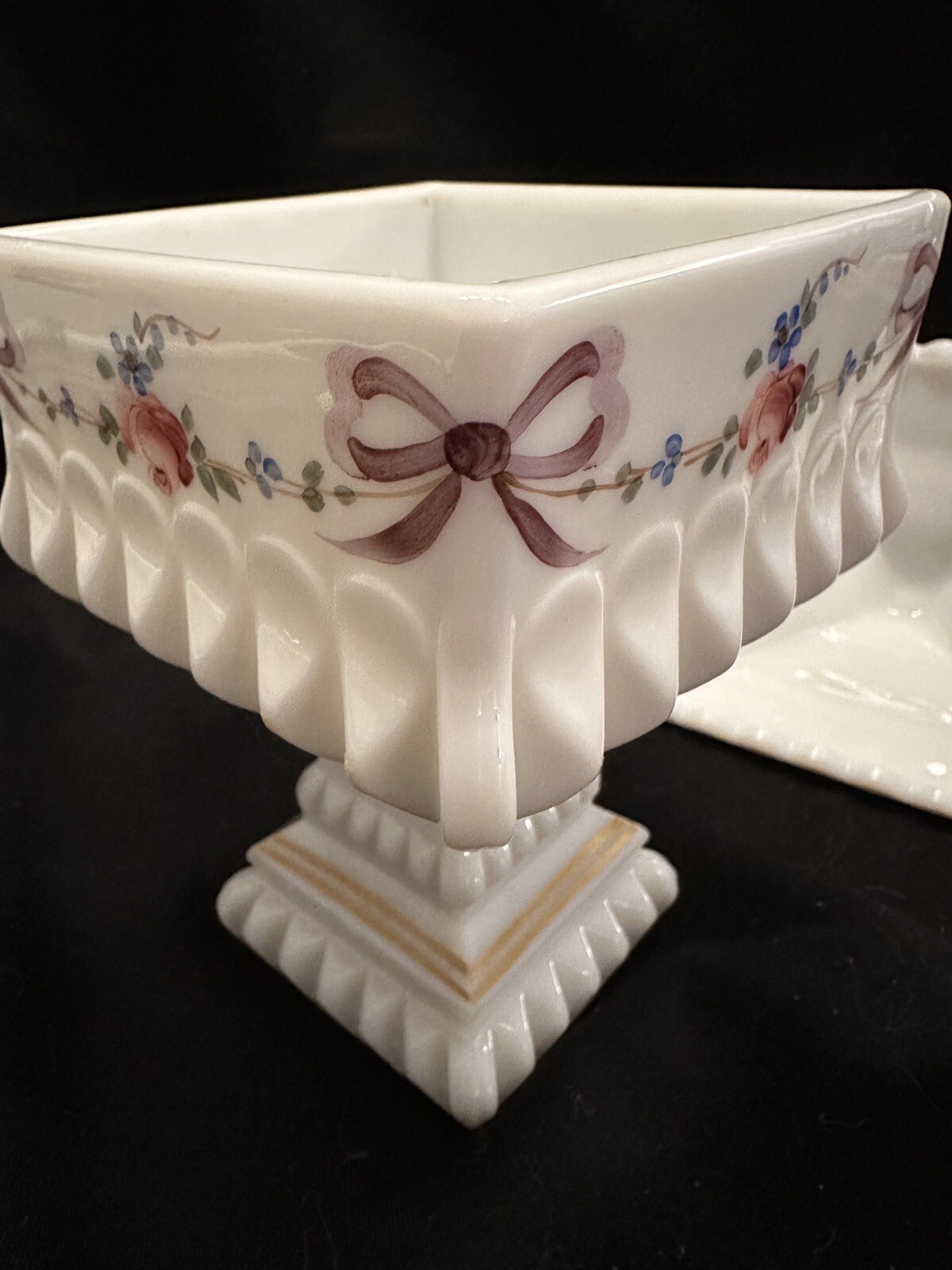 Vintage Westmoreland Milk Glass Wedding Box W/Lid Candy Dish eBay