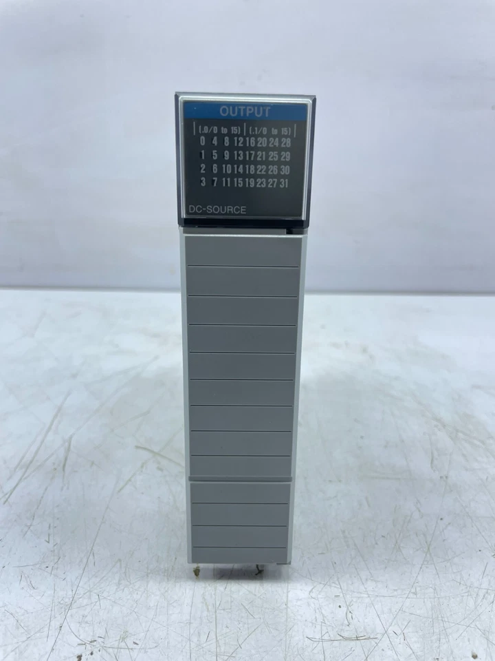 Module De Sortie 32 Canaux Point Numérique Allen Bradley 1746-OB32 SER D SLC 500 - Photo 2/4