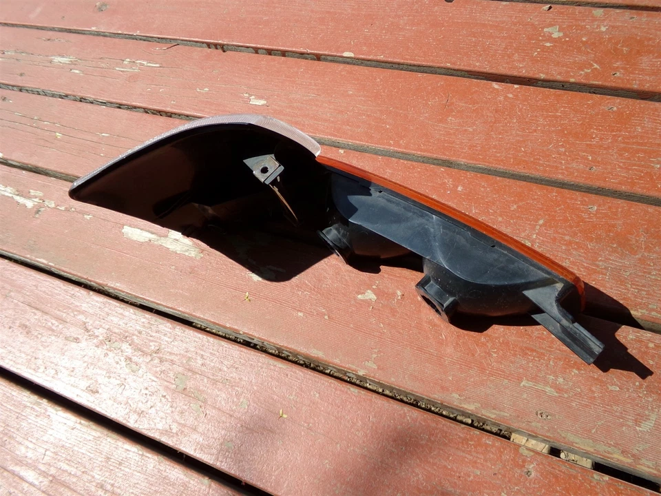 Dodge Caravan Chrysler Voyager Town & Country 1991-94 señal de giro izquierda OEM 92 93 Foto 3 de 4