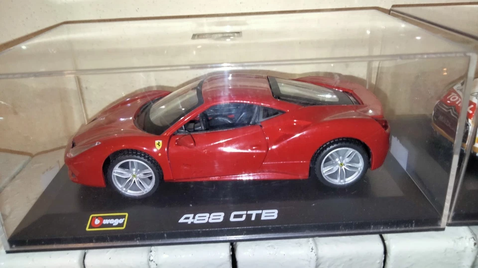Ferrari 488 GTB + Citroen DS3 WC 2013 Sebastian Loeb Burago 1/32 - Immagine 2 di 4