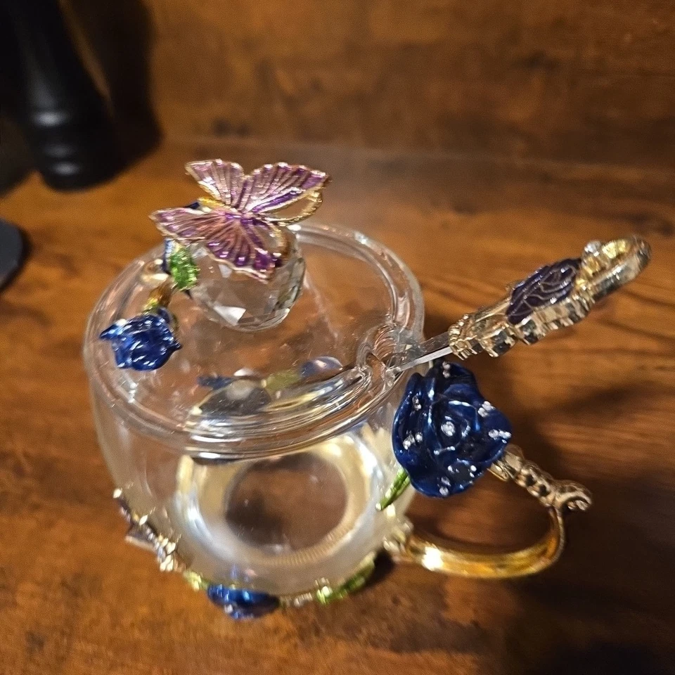 Taza mariposa rosas azules esmaltada 3D con tapa y cuchara café té Foto 2 de 4