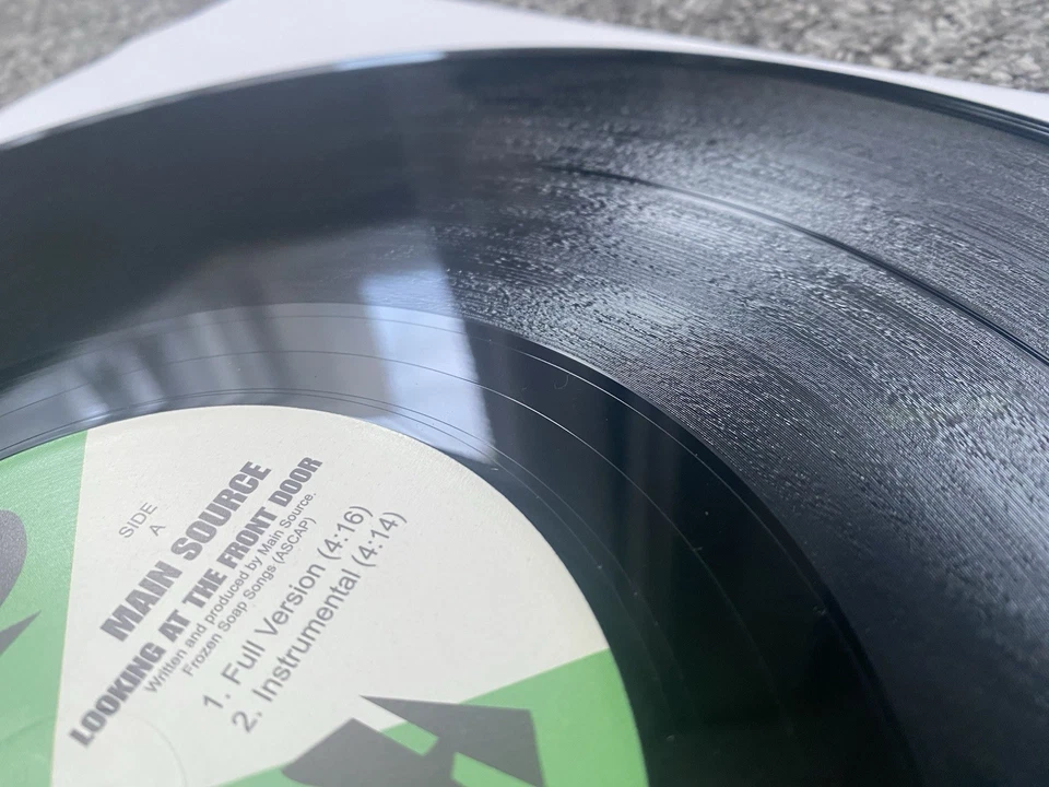 Main Source - Looking At The Front Door - Wild Pitch  WPT100- 2001- VG++ Foto 4 de 4