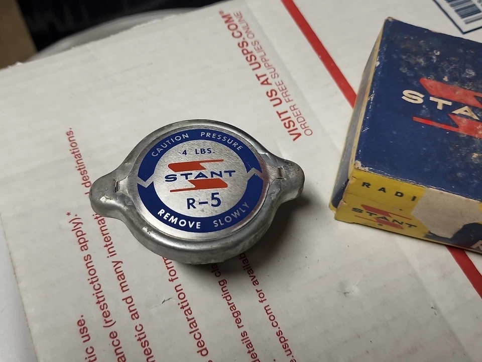 Camión Studebaker 1947-1954 1941-47, Olds Pontiac Stant R-5 tapa radiador NORS Foto 2 de 4