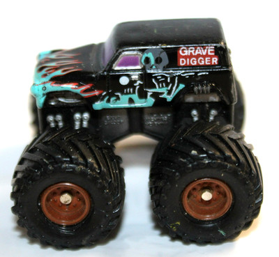 GALOOB 1990 MICRO MACHINE GRAVE DIGGER MONSTER TRUCK