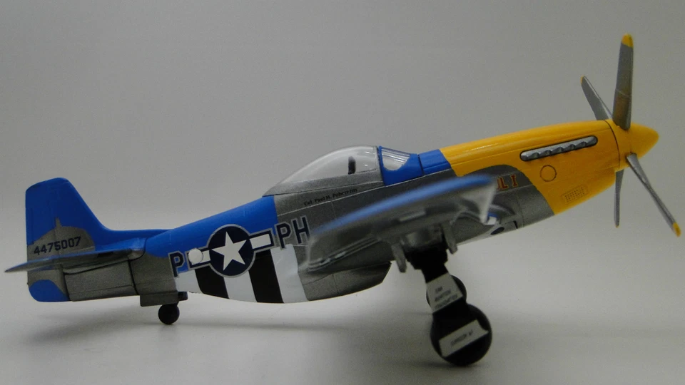 WW2 Flugzeug Modellflugzeug1 48Jäger17gebaut51Rüstung4Bomber b Karussell f p - Bild 4 von 4