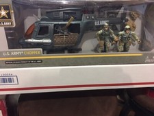 United States Army Chopper Playset with 2 Soldiers .
