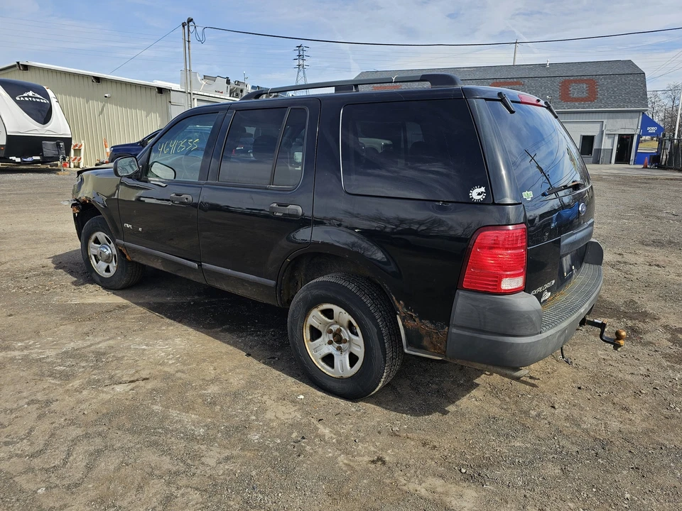 Used Radiator fits: 2004 Ford Explorer AT Grade A Foto 2 de 4