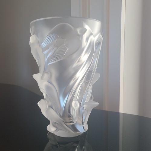 NEW LALIQUE MARTINETS VASE CRYSTAL #1230800 FRANCE - Picture 2 of 14