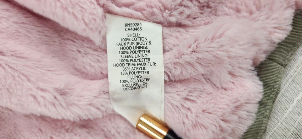 Abrigo de invierno The Children's Place verde/rosa para niños pequeños unicornios de piel sintética talla 2T Foto 3 de 4