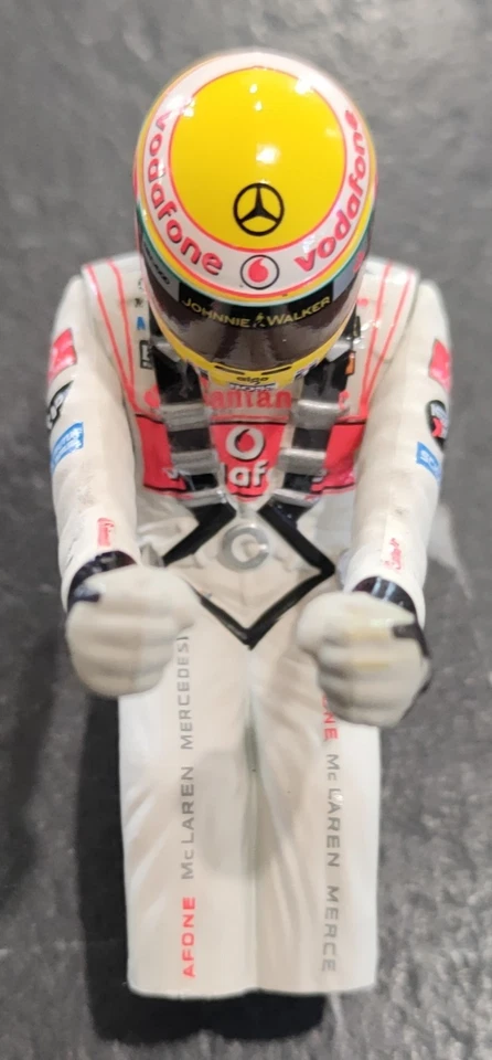 F1 Driver 1/18 Hamilton 2008 (Raised Arms) For McLaren. - Immagine 4 di 4