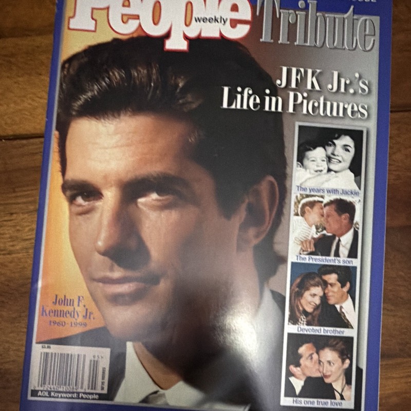 People Weekly Commemorative Issue: John F. Kennedy Jr. Life in Pictures (1999)