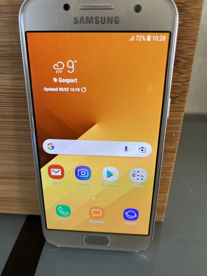 A Grade Samsung Galaxy A3 2017 16GB Unlocked 4G LTE Android Smartphone, photo 1 of 5