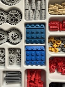 LEGO Technic Education 9632 Science & Technology Base Set Minifigures 9628 Power