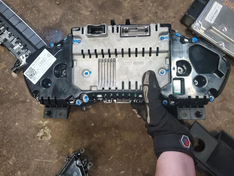 Speedometer MPH Fits 23 AUDI Q5 1856734 - Image 2 of 3