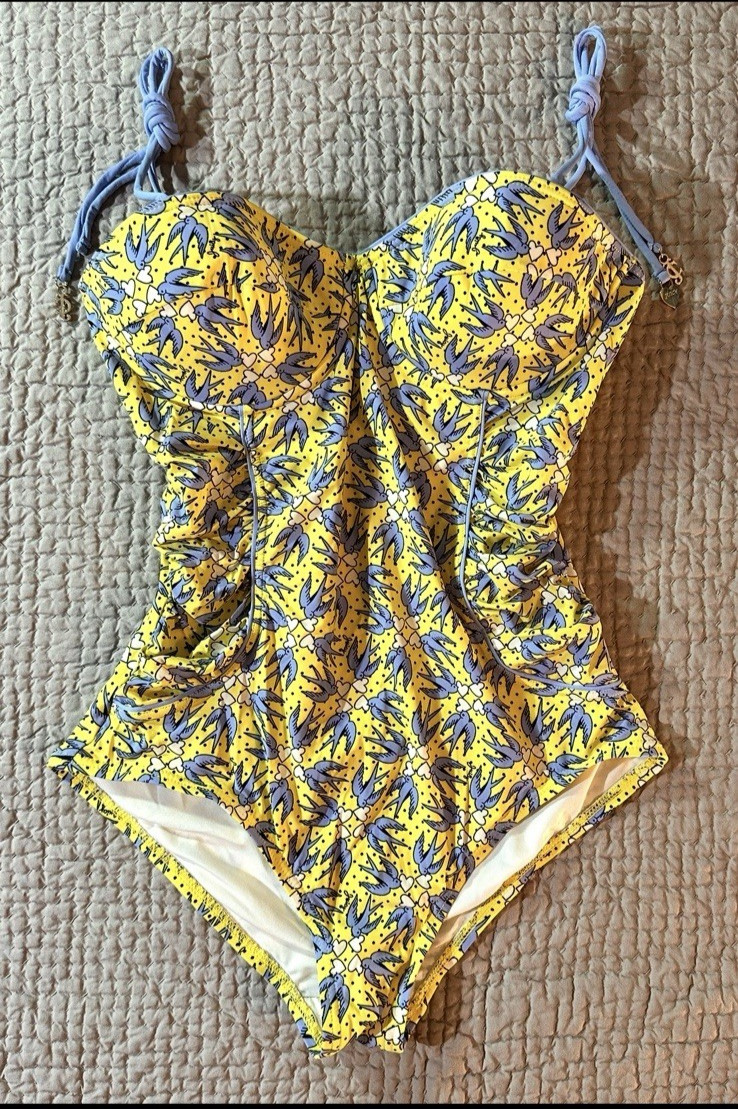 Traje de baño Juicy Couture de una pieza mediano golondrina pájaro acolchado Bostier tatuaje baño