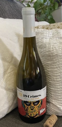 EMPTY 19 CRIMES the Mummy Wine Bottle HALLOWEEN Glows