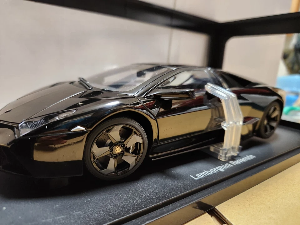 Autoart 74592 LAMBORGHINI REVENTON NEGRO 1/18 Foto 4 de 4