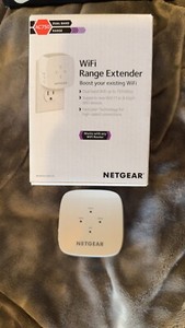 Netgear EX3110 AC750 WiFi Wall Plug Range Extender and Signal Booster Used Once