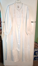 NEW VTG ARIA WHITE EMBROIDERED LONG SLEEVE MAXI PINTUCK SATIN NIGHTGOWN SIZE S