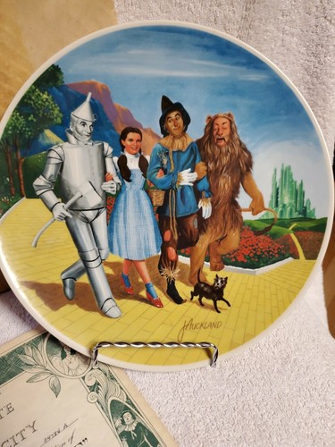 Wizard of Oz Grand Finale by Knowles 10" Plate Dated 1979 Near Perfect conditio - Picture 3 of 8