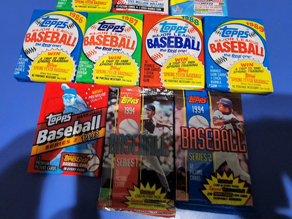 TOPPS BASEBALL PACKS 1986 to 1994 (10 PACKS FROM 9 DIFFERENT YEARS/200+ CARDS) - Image 4 of 4