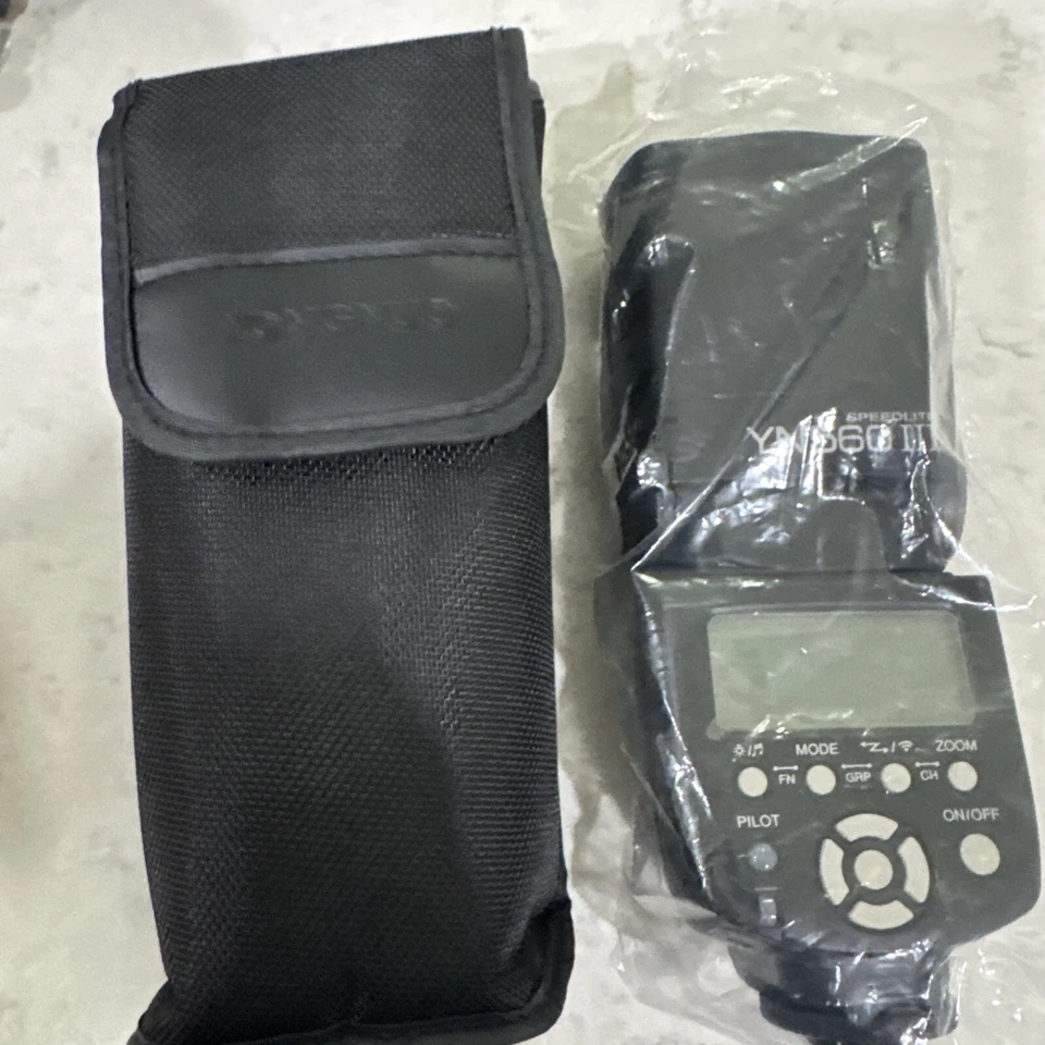 YONGNUO YN560 III Wireless Flash Speedlite Speedlight for Canon Nikon Pentax - Image 4 of 4