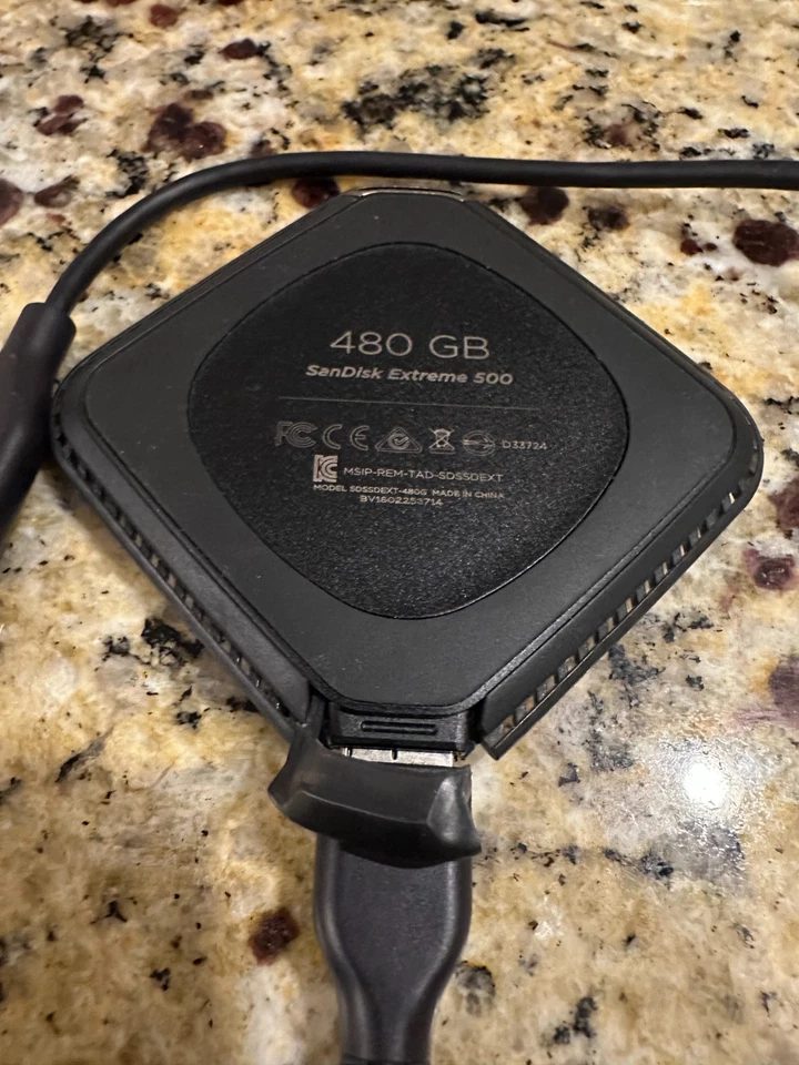 闪迪 Extreme 500 便携式固态硬盘 480GB SDSSDEXT-480G — 第 3/4 张图片