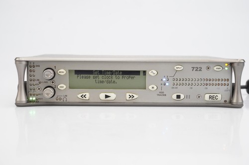 Sound Devices 722 Portable High Res Digital Audio Recorder w/ Accessories #53964 - Picture 18 of 23