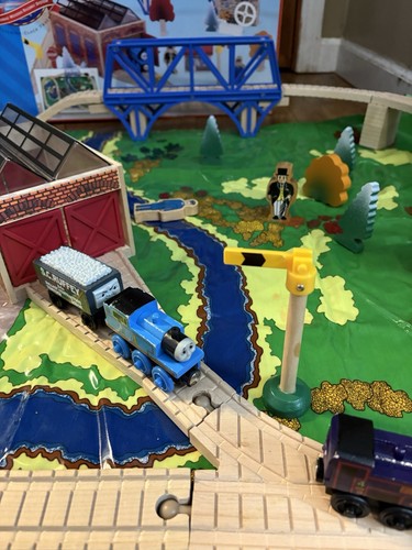 Thomas & Friend Holzeisenbahn-Set "Ein Tag im Werk" Originalkarton - Bild 5 von 18