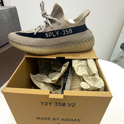 adidas Yeezy Boost 350 V2 Slate/Core Black Low Top Primeknit Sneaker size 10
