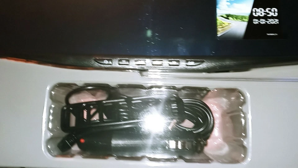 Yada RoadCam 720p HD 2.4" Screen Rearview Mirror Dash Camera BT58243 Brand New - Image 3 of 4