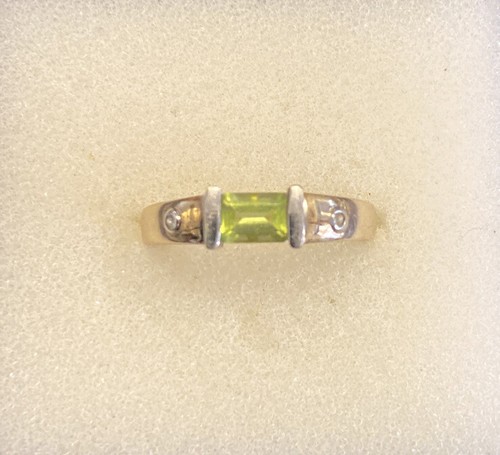 9ct Yellow + White gold Mount Ring Peridot and Diamond Fully Hallmarked Size P - Picture 2 of 12