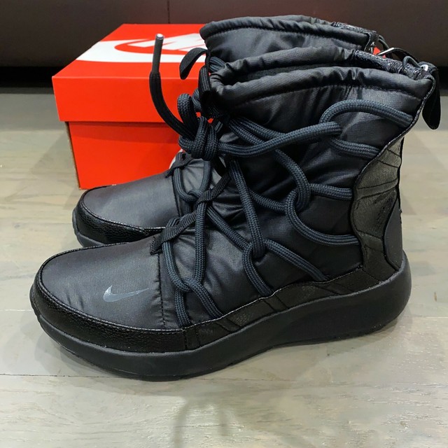 nike tanjun high rise boot
