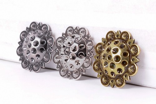 Juego de 5 TACKES DE SILLA DE CABALLO OCCIDENTAL 1-3/8" BAYAS CONCHOS de plata brillante tornillo trasero - Imagen 8 de 8