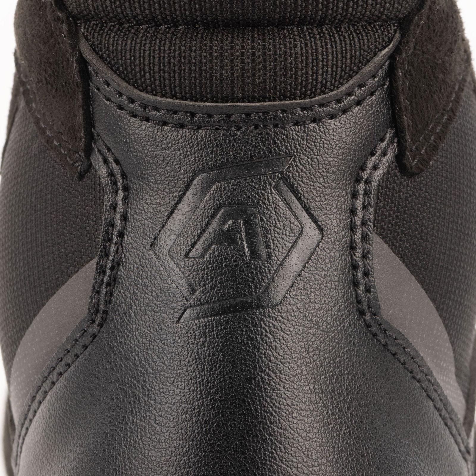 Trainer Black, photo 7 of 7