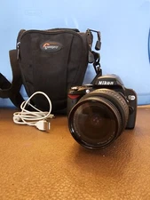 Nikon D40X Camera with Nikon DX Nikkor 18-55mm Lens W/ Lowepro Bag UNTESTED