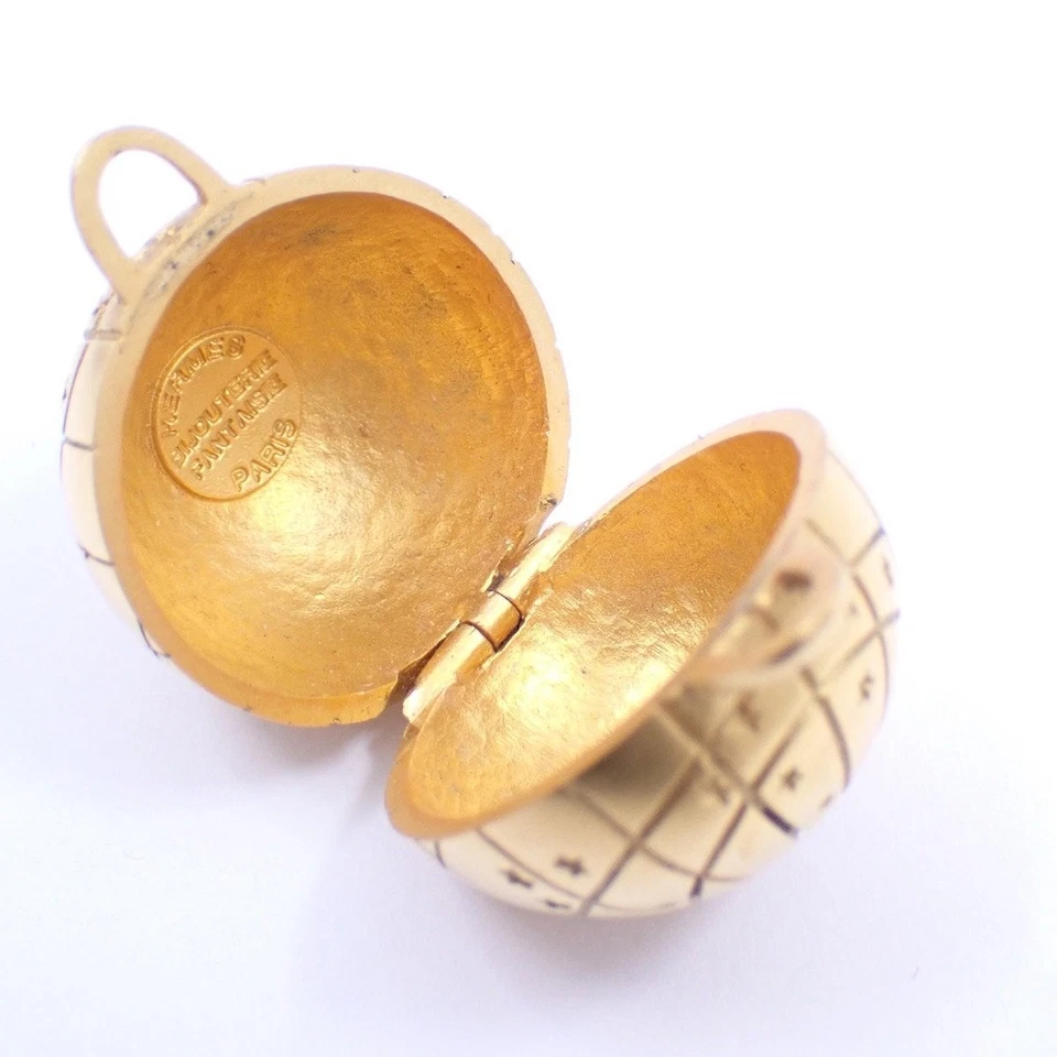 Estuche para pastillas Hermès Zodiac herrajes dorados, usado, 7,9 pulgadas de largo, 1,1x1,3x1,1 pulgadas Foto 2 de 4