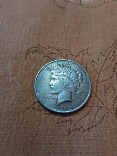 1922 Peace US Silver Dollar - 90% Philadelphia Minted, Circulated G-VF C-96