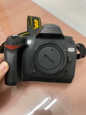 OS-119 Nikon D70 Digital DSLR Camera