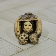 Era Netsuke Old woman signed [Masatoshi] Mixed Materials Sagemono Rare item