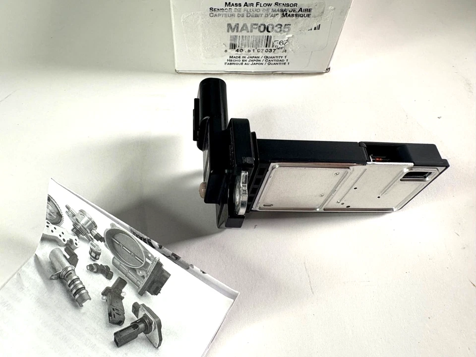 Sensor de flujo de masa de aire Hitachi MAF0035 para Lexus GX460 LX470 Toyota Hiace Tundra Foto 2 de 2