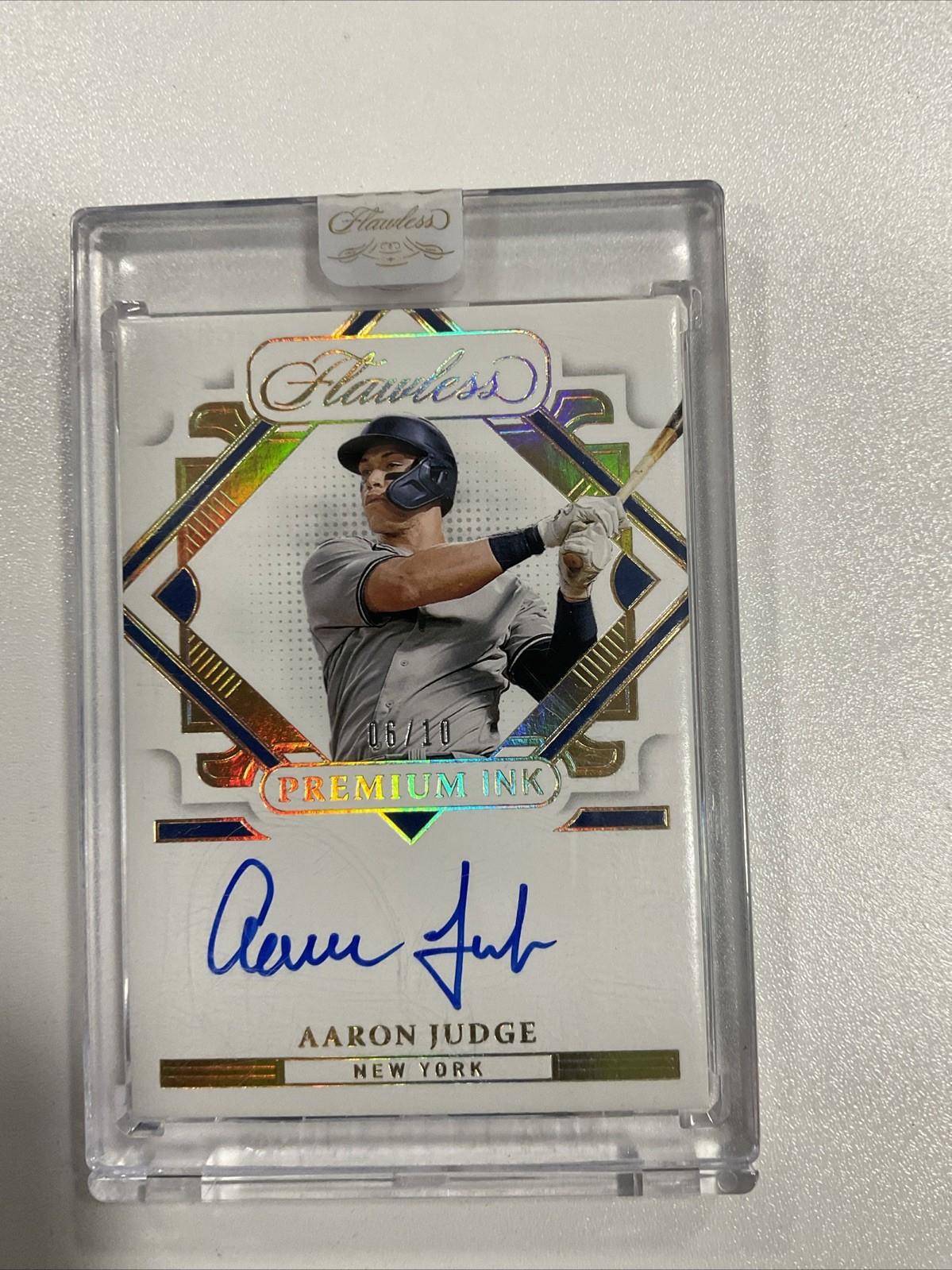 2022 Panini Flawless - Premium Ink Auto Aaron Judge #PI-9 Gold /10 (AU) Rare view 2