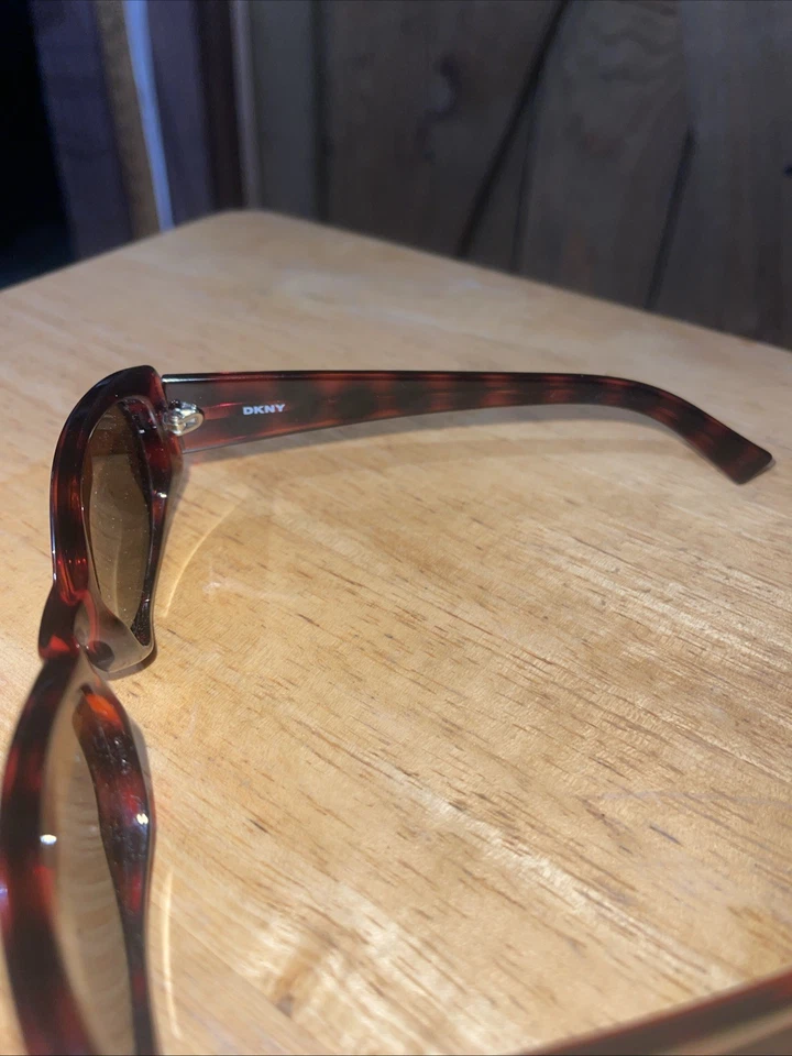 Gafas de sol DKNY 7910S 214 Dark Tortuga marco con estuche 52-13-135 Foto 3 de 4