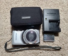 Olympus Stylus 7010 12MP Digital Camera  Battery, Charger  Case Tested