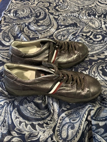 Moncler Men’s Low Top Leather Metallic Red Blue White Striped Sz 41 Sz 7 - Picture 2 of 8