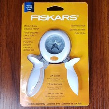 Fiskars Medium Star Twinkle Twinkle 7/8" Easy Squeeze Punch 174410-1001